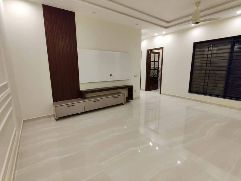 1 Kanal Beautifully Designed Modern House Upper Portion for Rent in DHA Phase 8 Ex Park view   Price Negotiable 7