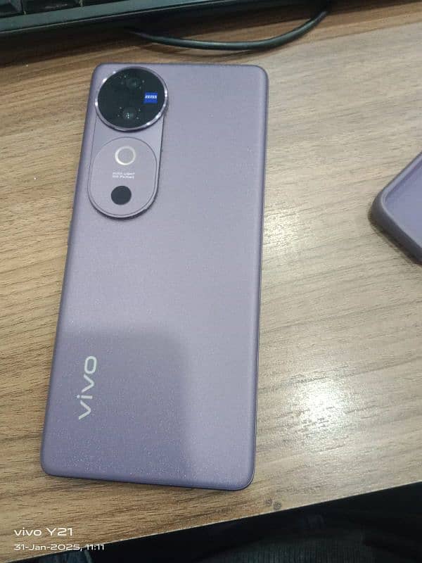 vivo v40 2