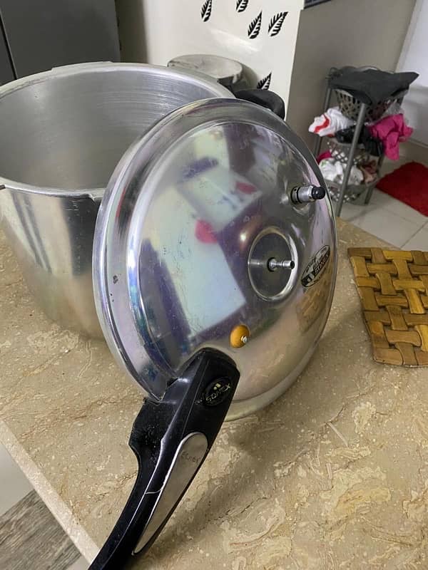 pressure cooker 7 ltr 2