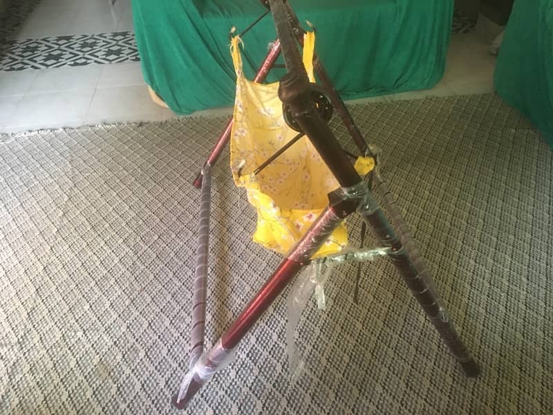 Kids Swing (Jhula) New Condition 2