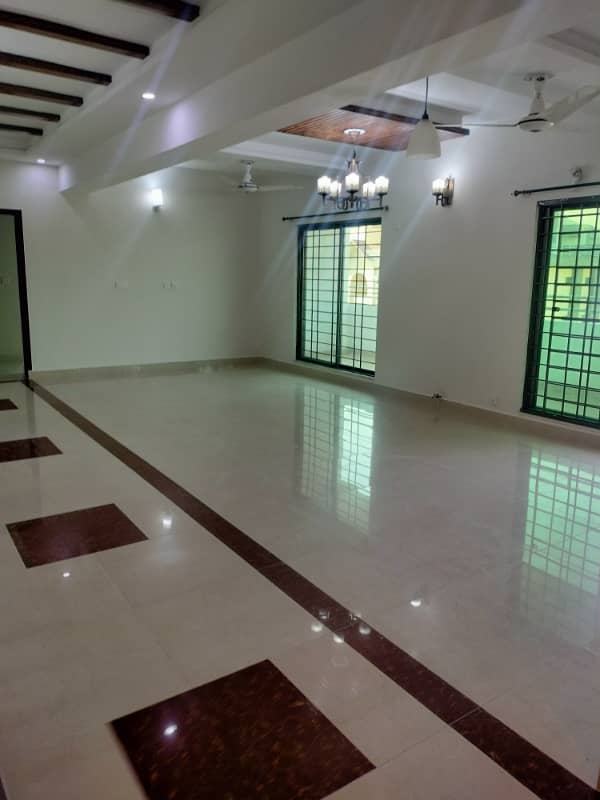 4 Bed Beautiful Apartment Available for Sale in Askari 10 Lahore 0