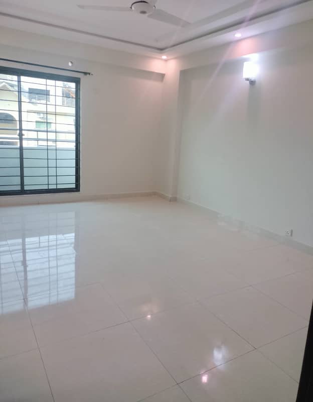 4 Bed Beautiful Apartment Available for Sale in Askari 10 Lahore 5