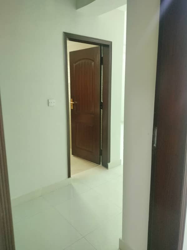 4 Bed Beautiful Apartment Available for Sale in Askari 10 Lahore 10