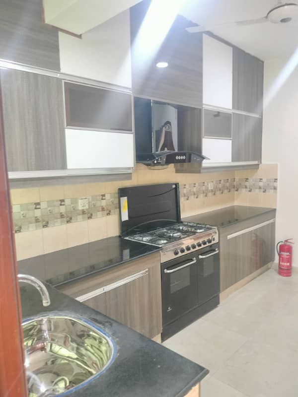 4 Bed Beautiful Apartment Available for Sale in Askari 10 Lahore 17