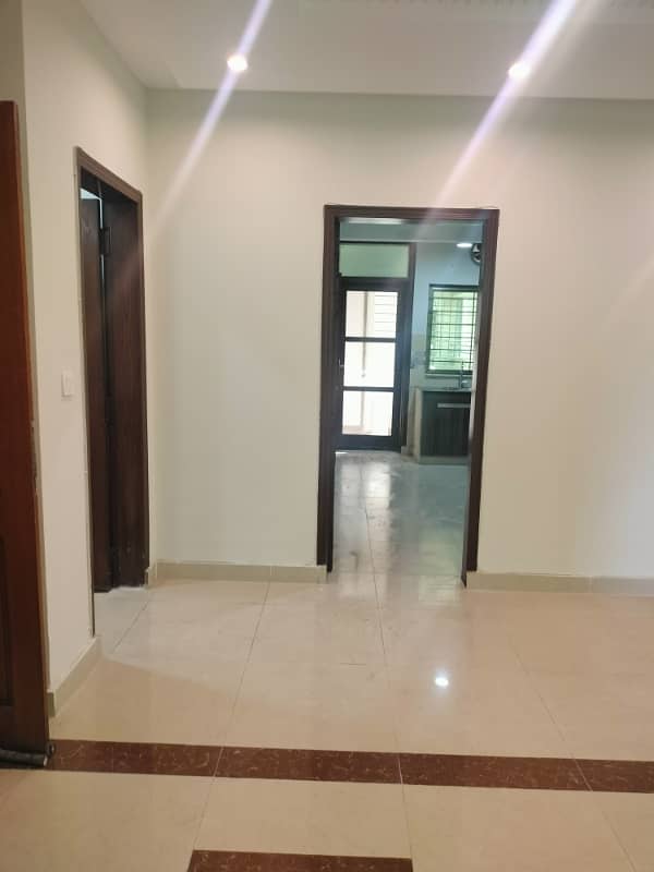 4 Bed Beautiful Apartment Available for Sale in Askari 10 Lahore 19