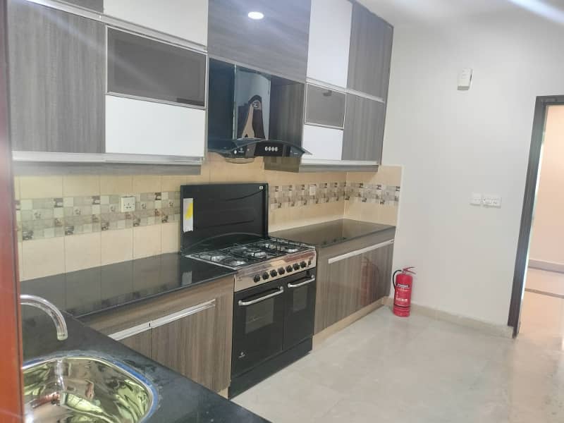 4 Bed Beautiful Apartment Available for Sale in Askari 10 Lahore 23