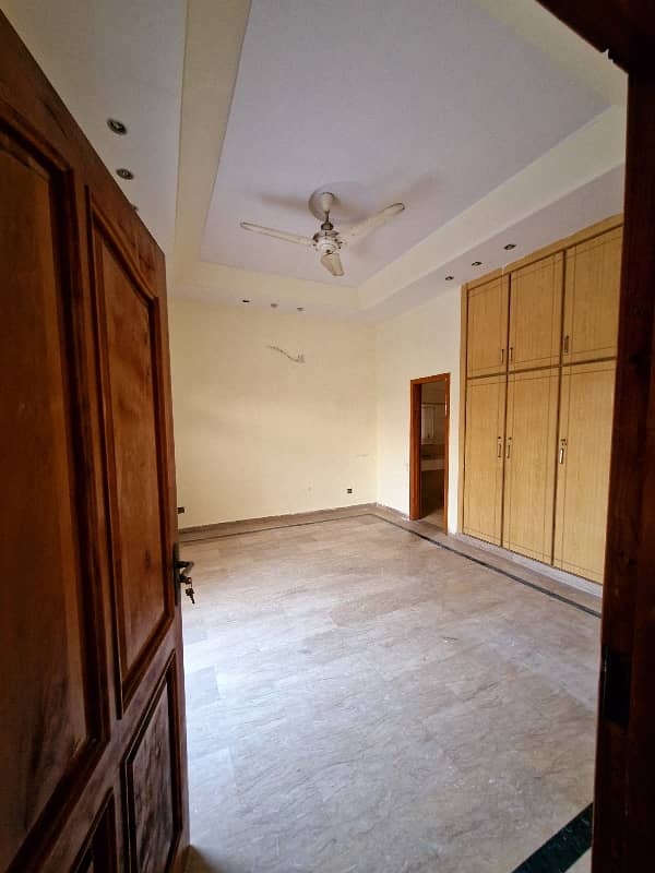 1 Kanal Upper Portion Available For Rent In DHA 14