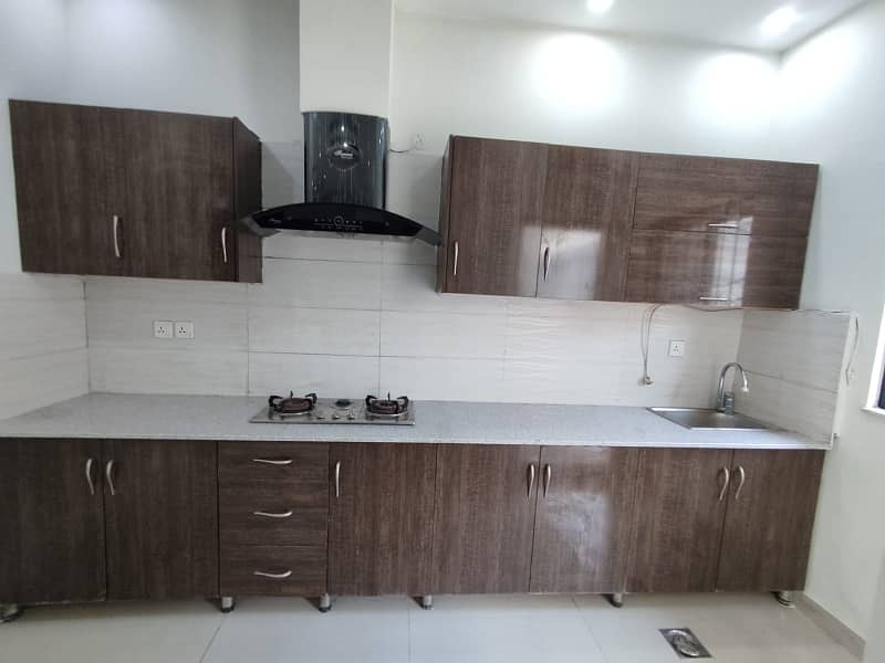 1 Kanal Beautiful House Facing Park Available For Rent In DHA 15