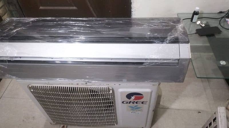 Gree Inverter A. C puller model Rs. 1,28,000 0