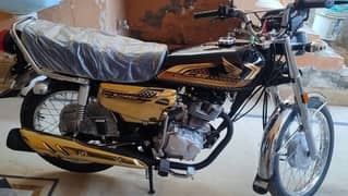 Honda CG 125 special addition gold 2025 model full lush condition.