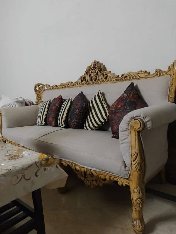 Chinoti King Style Sofa Set 1