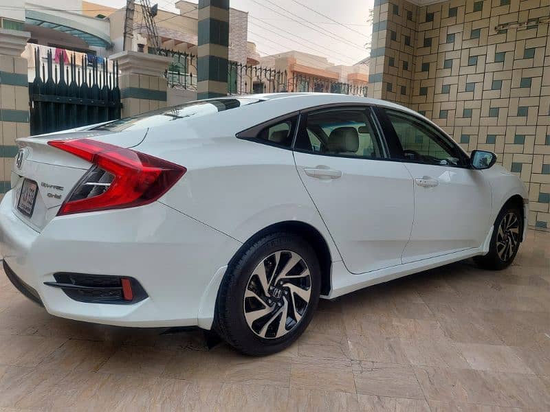 Honda Civic Oriel 2018 3