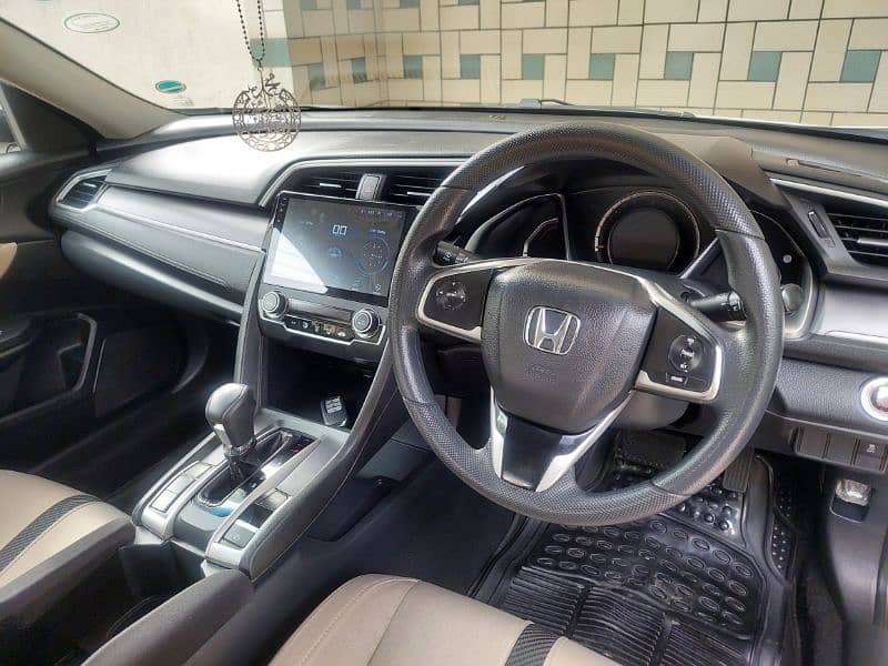 Honda Civic Oriel 2018 6