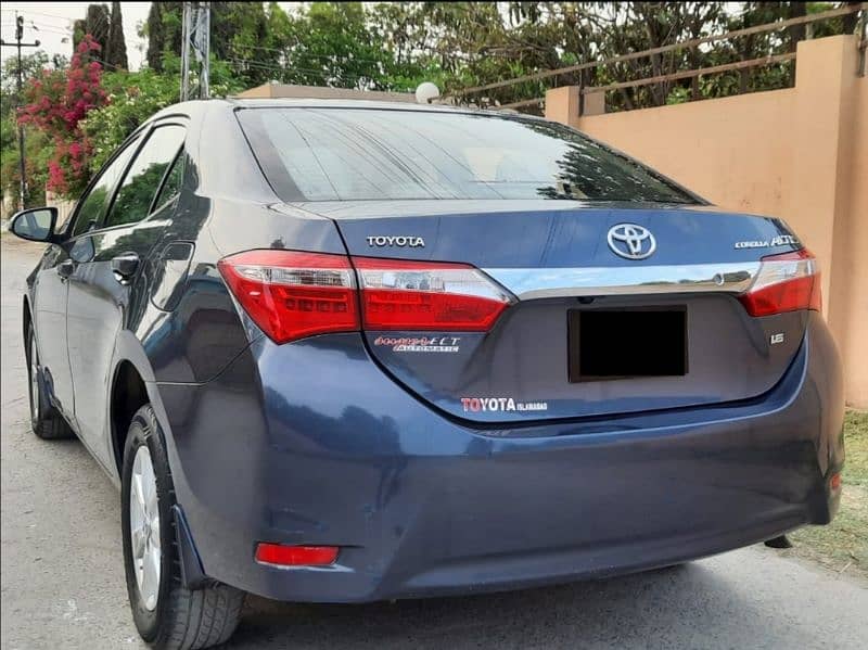 Toyota Corolla Altis Automatic 1.6 2015 Original Condition 3