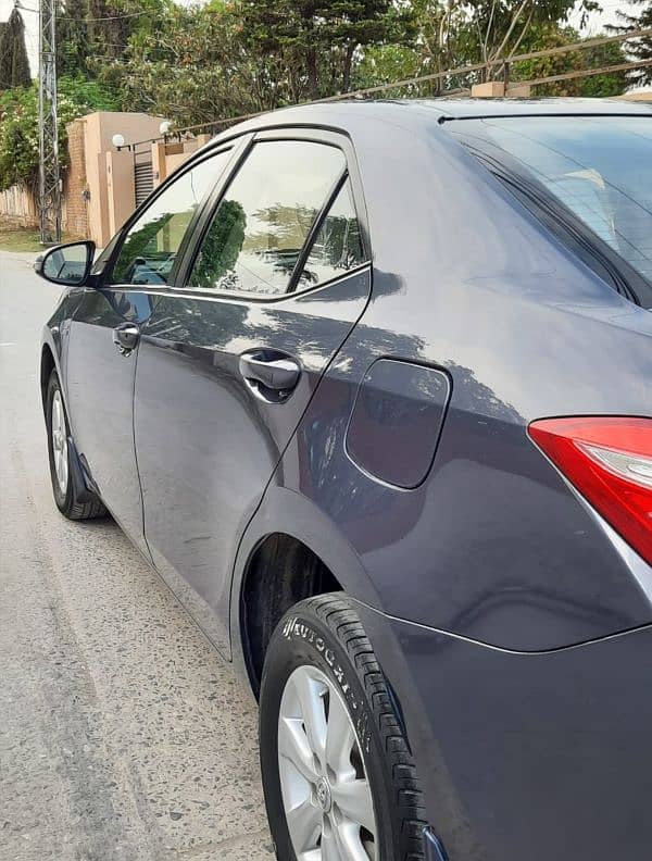 Toyota Corolla Altis Automatic 1.6 2015 Original Condition 10