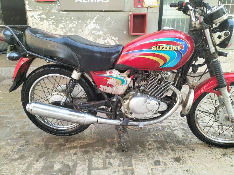 Suzuki GS-150 4