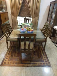 Dining Table for Sale in Excellent Condition