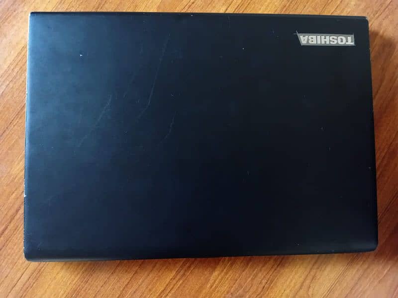 TOSHIBA DESKTOP-184HKSB CORE i5 vpro 4TH Generation  Ram 8 gb Window 0