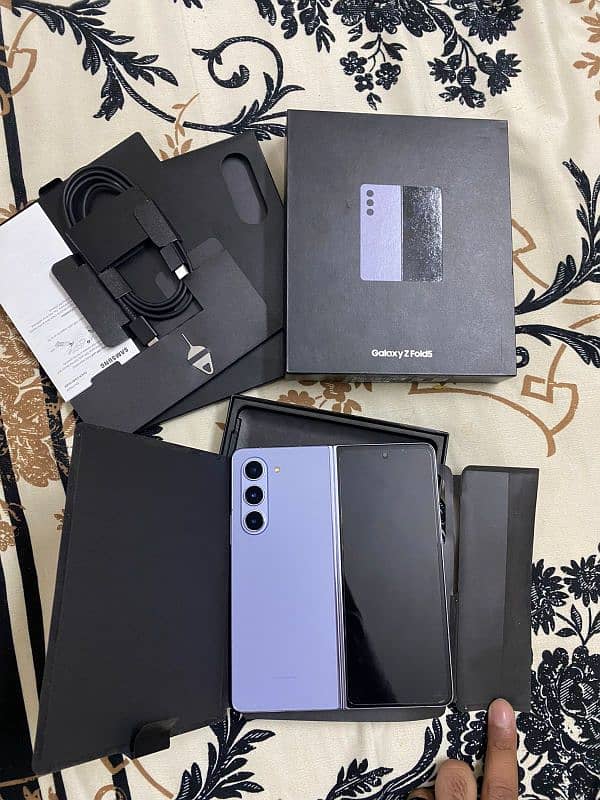 Samsung Z Fold 5 Pin pack Condition 12/256 4