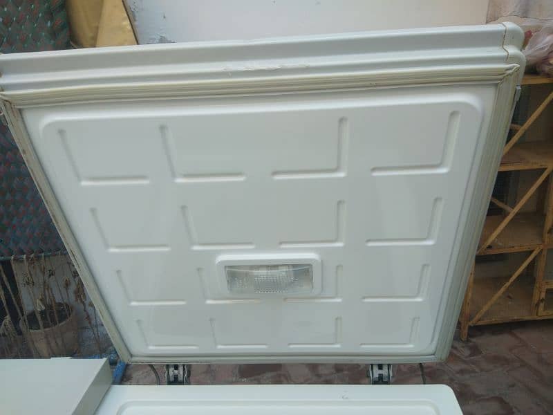 freezer for sale new cond 8