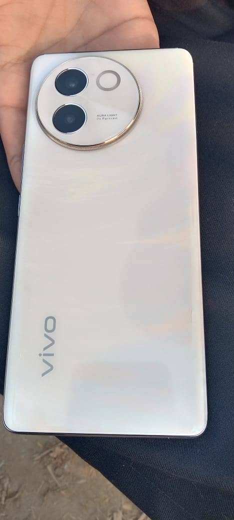 Vivo v30e 3