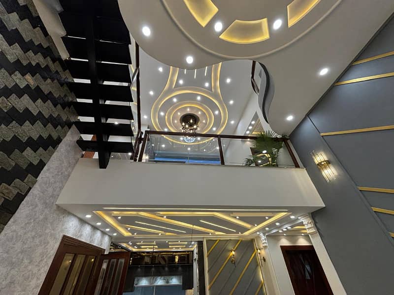 13 Marla Most Beautiful Modern Elevation Double Storey Luxury House For Sale 8