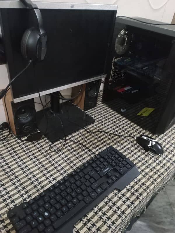 gaming PC. . . . . . . . 6