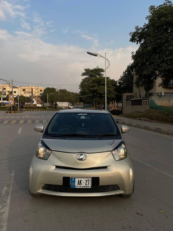 Toyota iQ 2009 0