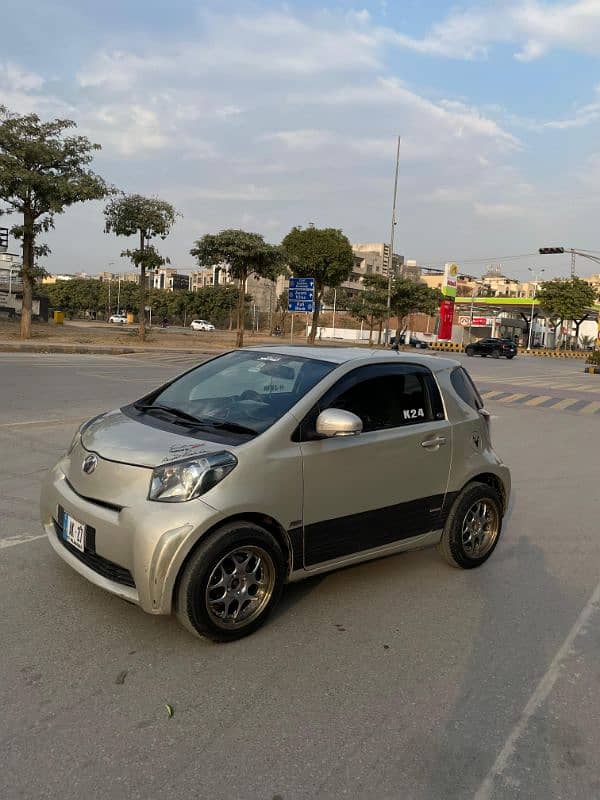 Toyota iQ 2009 1