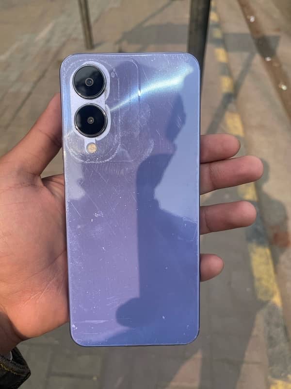 Vivo Y17s 1