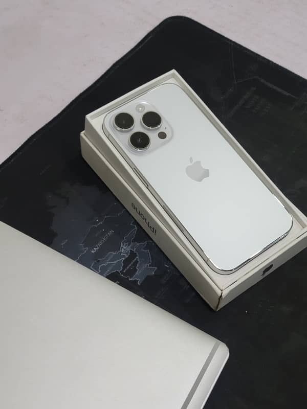 iPhone 14 Pro with Original Box 0