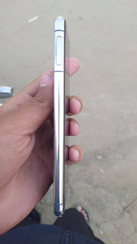 Sony Xperia 5 mark2 Whatsapp 03357008642 2