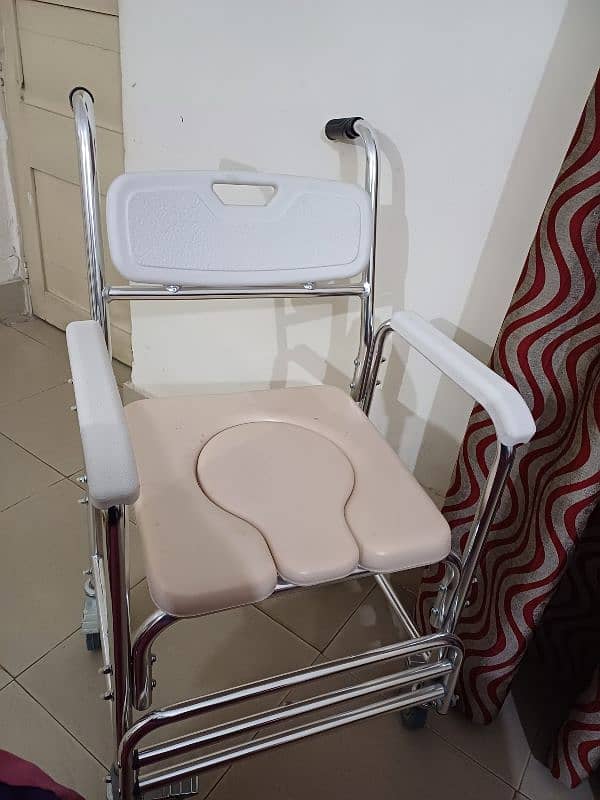 washroom/bathroom/commode  chair 1