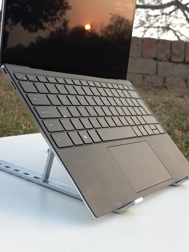 Dell xps 13 9310 11th gen | 4k bezeless | Best Price 7