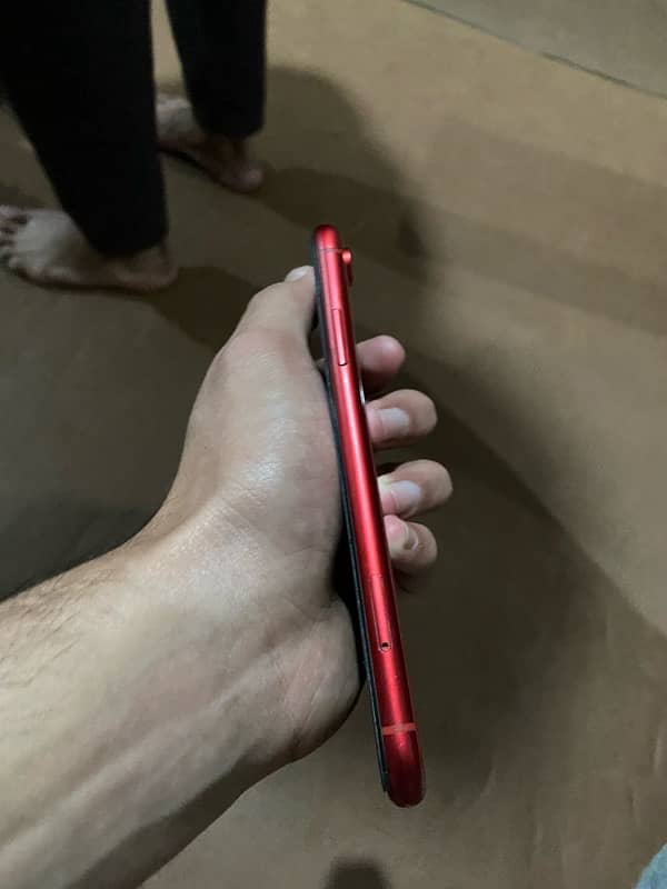 iPhone Xr red colour jv 64 gb 2