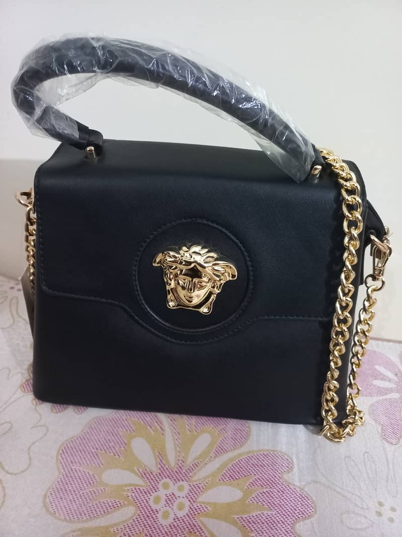 Bag to Sell in a good price 3