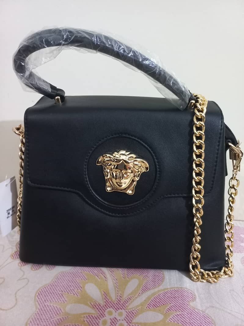 Bag to Sell in a good price 4