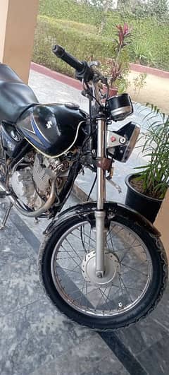 suzuki 150gs urgent sale exchange posibal