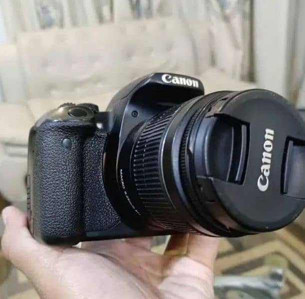 Canon 700D Dslr camera with 18 55 lens 1