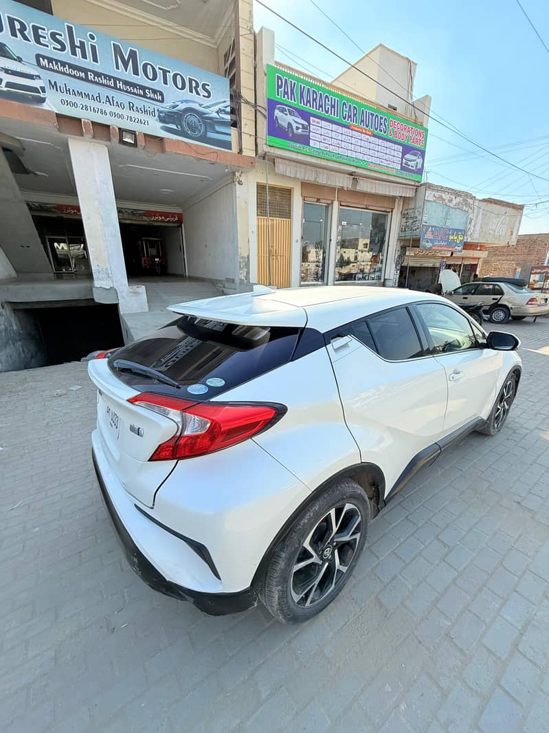 Toyota C-HR 2017 In Good Condition 4