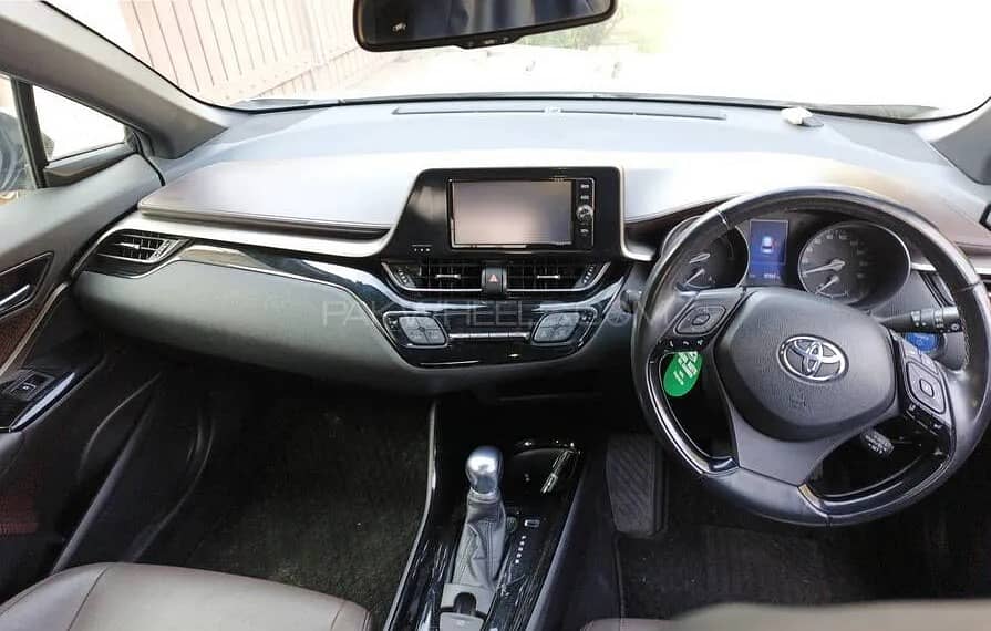 Toyota C-HR 2017 In Good Condition 6