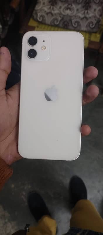 Iphone 12 in original & lush condition 0