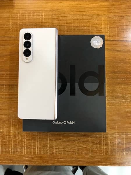 Samsung Z Fold 4 With Box 8