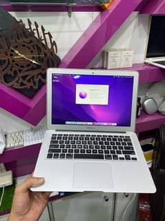 APPLE MACBOOK AIR 2017 i7 10/10 condition |Whatsapp 03215984936