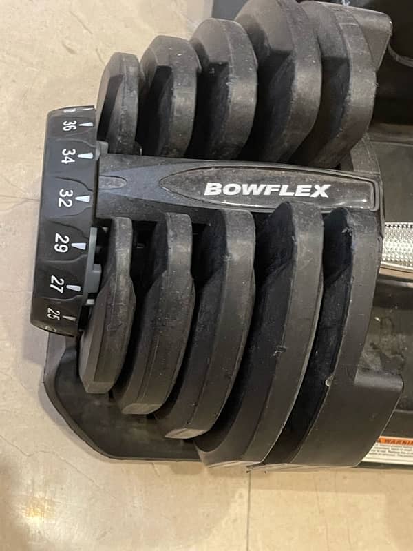 BOWFLEX ADJUSTABLE DUMBBELLS ALL BLACK 2