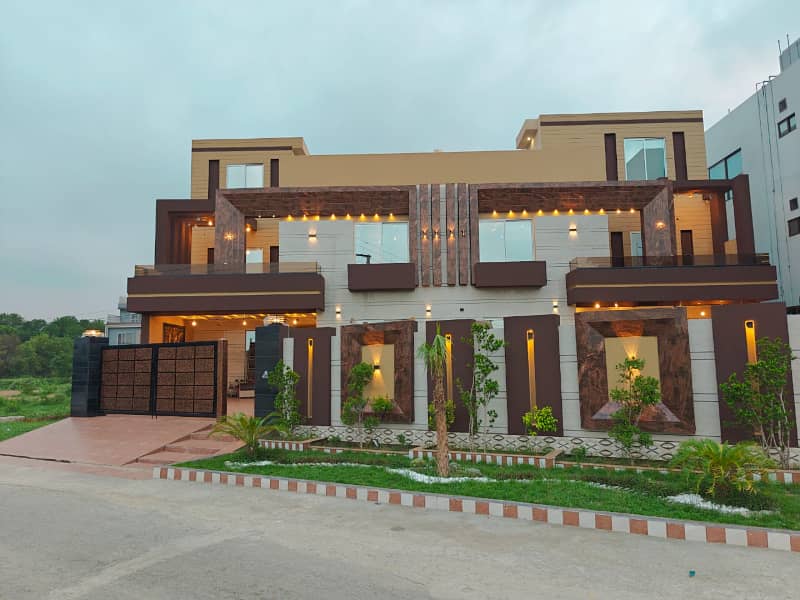 14 Marla Brand New Luxury House Available For Sale 0