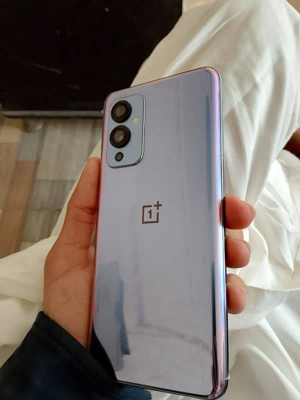 OnePlus 9 5g 8/128 4