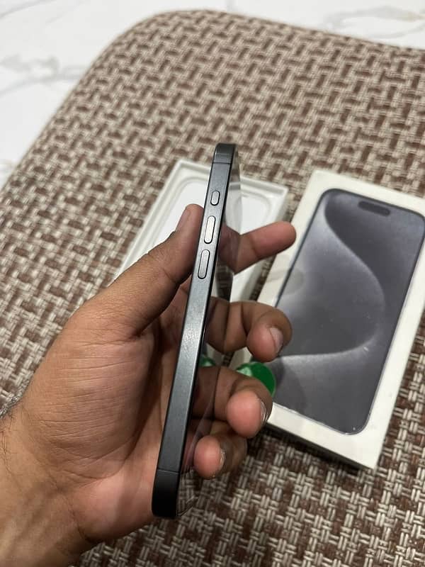 Iphone 15pro 256gb with box (Jv) exchange possible with approved 13pro 2