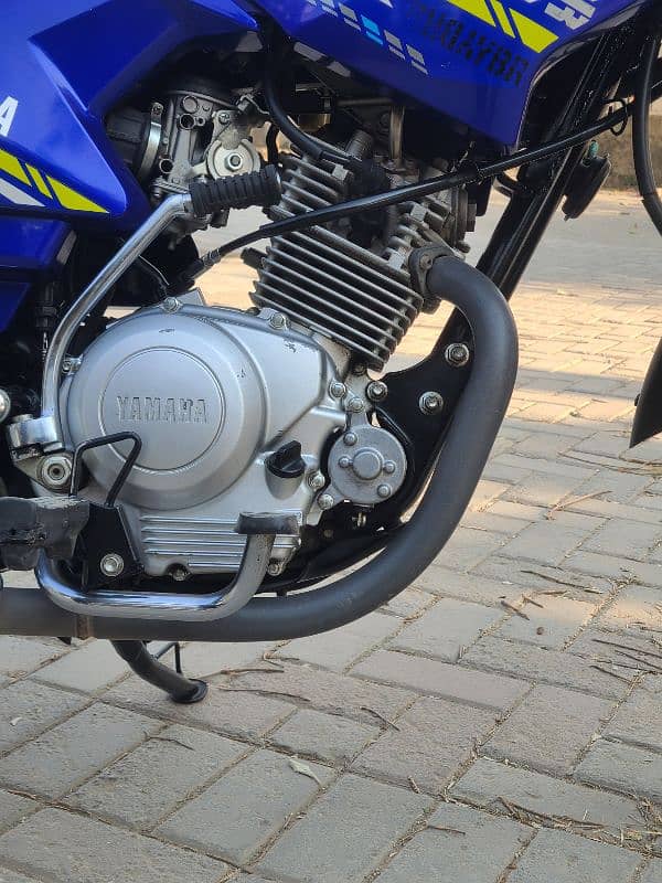 YAMAHA YBR 125 G BLUE COLOR 6