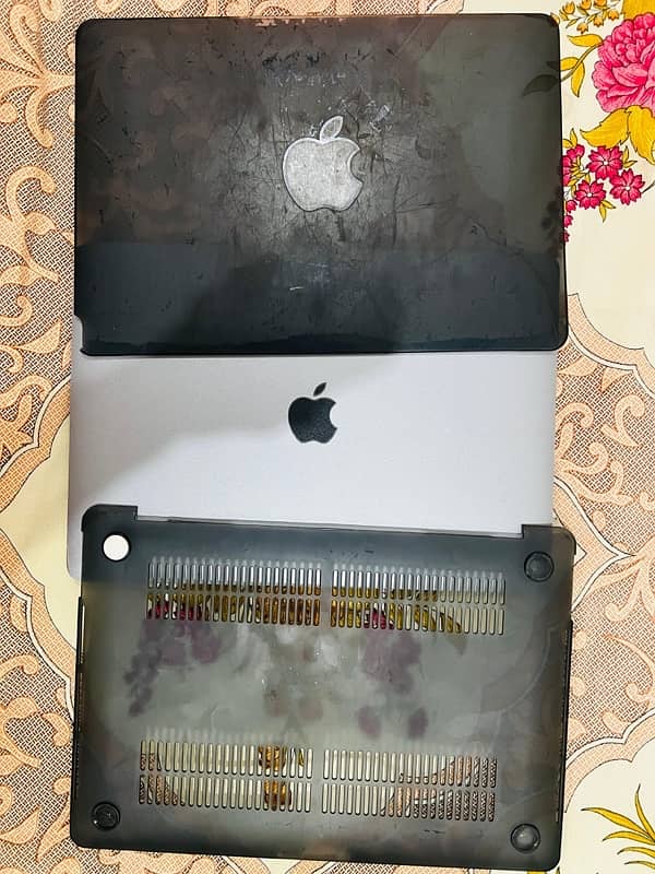 Apple MacBook Pro M1 8GB/256GB 2020 - Mint Condition - Original Box 12